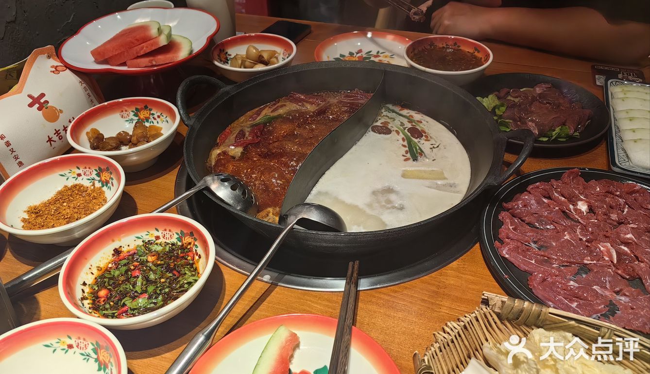 夏天就是要吃火锅呀[啤酒][火锅]