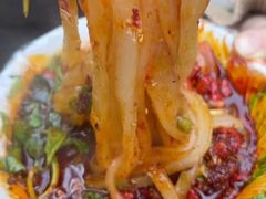 -哈海英麻辣烫(中华西路步行街店)