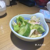 地方菜 本地老店 跟到导航来的 店里面坐满了客人