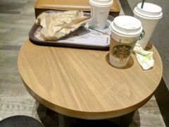 -星巴克臻选(周浦万达店)