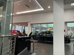 -杭州中升之星奔驰4S店(滨江店)