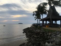 -Sunset Bar(丹绒亚路香格里拉店)