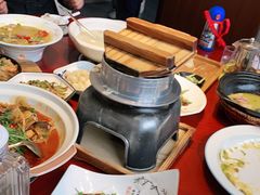 -魏铭鱼头捞饭(晋阳路店)