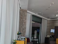 -如家精选酒店(广州萝岗宝能演艺中心香雪地铁站店)