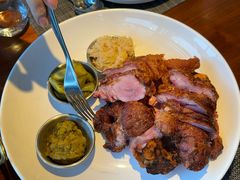 -MONICH牛排融合餐厅(和义大道购物中心店)