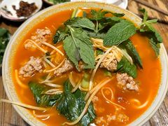 -粉八·云南米线·建水烧烤(常熟路店)
