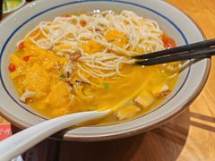 -蟹黄鱼·海派深夜面馆(巨鹿路店)