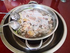 -老石黑山羊毛驴肉火锅(金凯广场店)