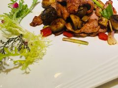 香煎口蘑脆爽肉-周三的情书花园餐厅(江北店)