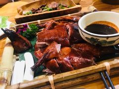 -老滇山寨•云南特色菜•地方菜•民族风情歌舞表演(金碧店)