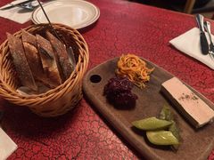 -羽深肉铺 Steak & Wine