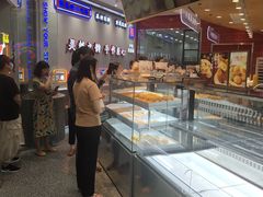 面包甜点陈列柜-吴越糕享(常熟万达店)