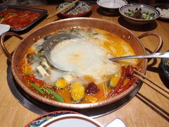 -洱火云南酸菜牛肉火锅(石景山当代商城店)