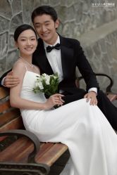 -喜爱高定婚纱摄影