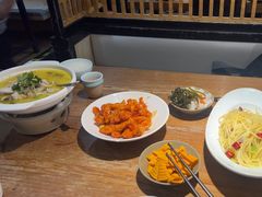 -九锅一堂酸菜鱼(万达广场店)