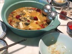 老坛酸菜鱼-周渝食惦·酸菜鱼精致川菜(横岗店)
