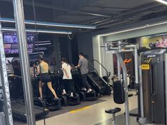 -超鹿运动(五四路恒力城店)