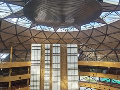 -上海滴水湖皇冠假日酒店