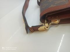 -爱革·洗衣改衣·洗鞋修鞋·洗包修包·奢侈品护理(宝地广场店)