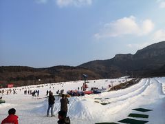 -济南卧虎山滑雪场