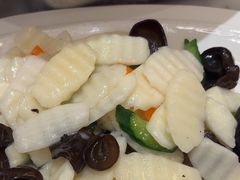 -小菜园新徽菜(宜兴八佰伴店)