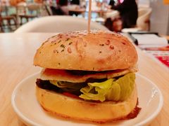 秘汁炭烤风味牛堡-必胜客(云玺锦庭店)