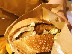 板烧鸡腿堡-麦当劳(湖滨路店)