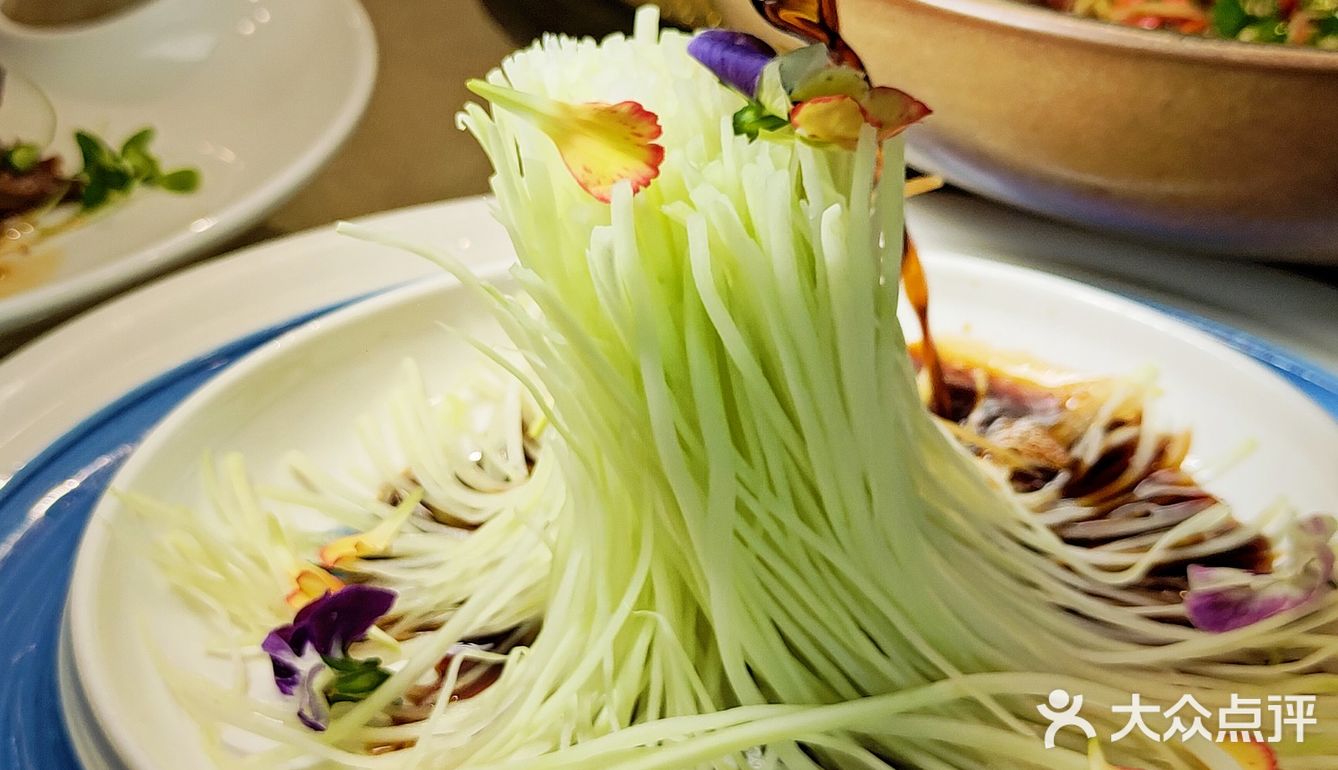 把小花园搬进私房宴，这家的菜单随时都在变❗