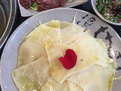 屠肠直供鲜极品毛肚-茅草房·河畔园林火锅