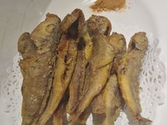 干炸小黄鱼-蛙蛙叫干锅年代(簋街总店)