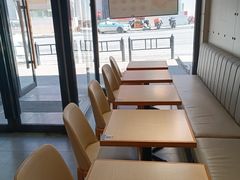 -灵芝妹子海鲜米线(劳动公园店)
