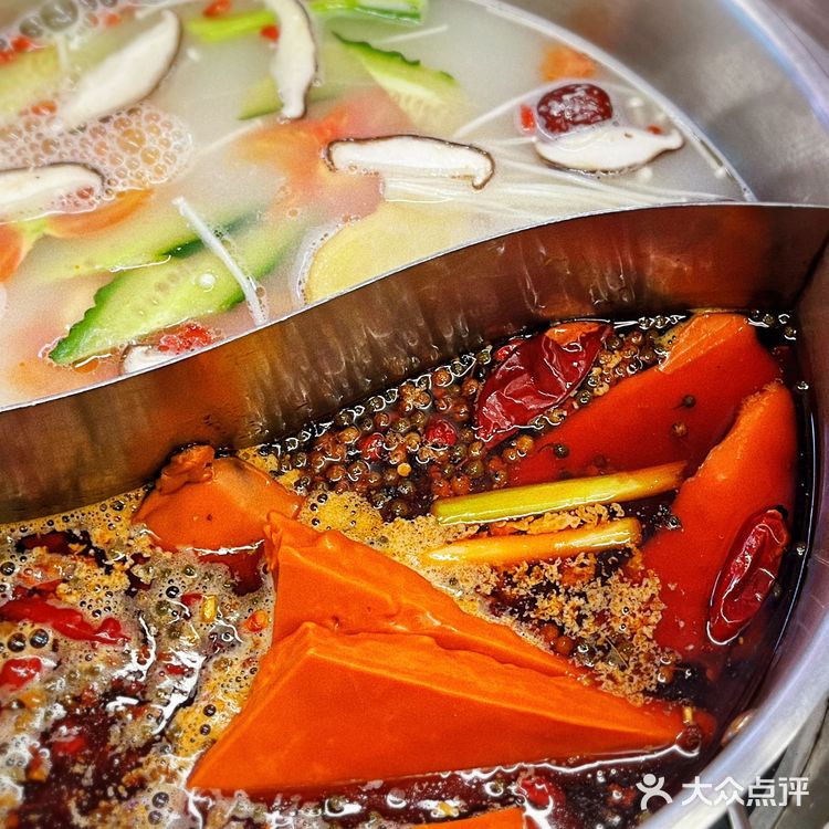 签小二串串火锅｜食材新鲜锅底正宗