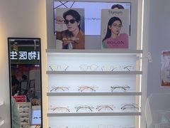 -美式眼镜·授权蔡司.依视路.尼康.豪雅.明月(南翔印象城店)