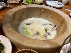 -滇香肴·云南菜蒸汽石锅鱼(云南北路店)