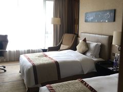 -广州花都皇冠假日酒店