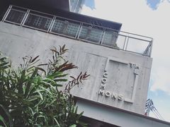 -ROAST coffee & eatery