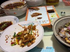 -松沪名灶·豆浆鱼头·新上海菜(飞航吾悦广场店)