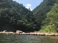 -安吉龙王山峡谷漂流
