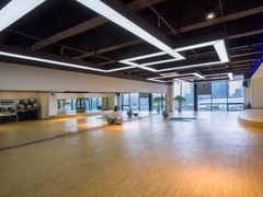 -锐菲特游泳体育健身中心(滨江店)