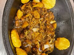 小鸡炖蘑菇-炮爷东北铁锅炖(棠安路店)