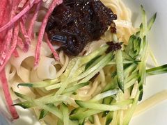 梅飞特色炸酱面-梅飞酒家(桑园路店)