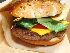 拉蒙鲜脆纯牛堡-麦当劳(西客站店)