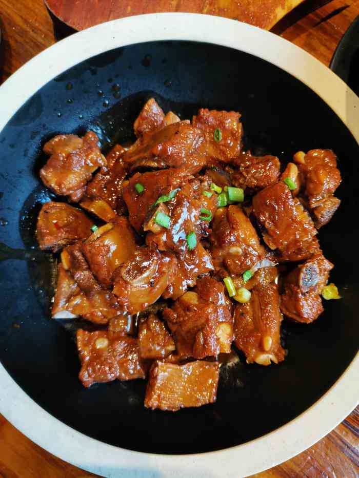 阿伍土菜馆(千味府)-"原来的阿五土菜馆,现在名字叫千味府,停车.