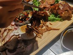 -马路牙子烧烤音乐酒馆(望京店)