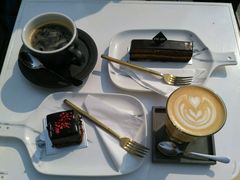 -UNI UNI(环亚凯瑟琳店)