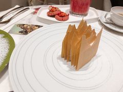 圣雷米山脉-théATRE 茶聚场(王府中環店)