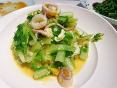 笔管小白菜-必点海鲜·海肠捞饭·鲅鱼水饺(滨江道店)