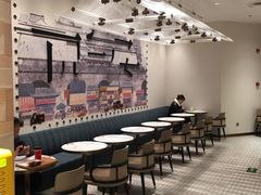 用餐区-Tims天好咖啡·贝果(雁展路万象天地店)