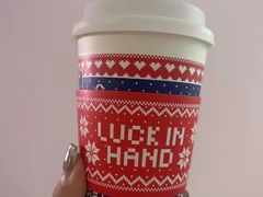 -瑞幸咖啡(岳家嘴地铁站店)