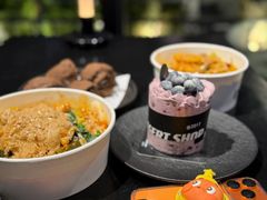 -W COLLECTIVE  DESSERT SHOP